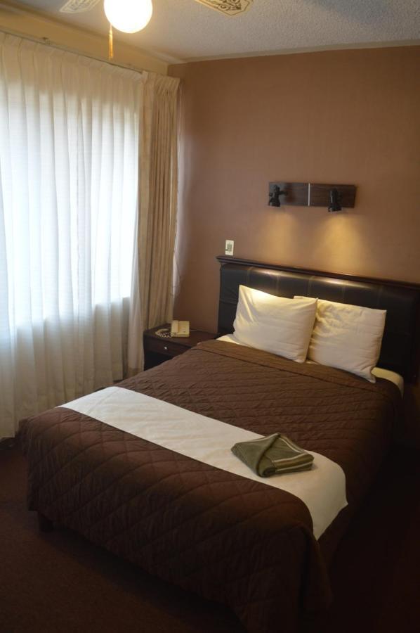 Hotel Flamingo Kristal Irapuato Extérieur photo