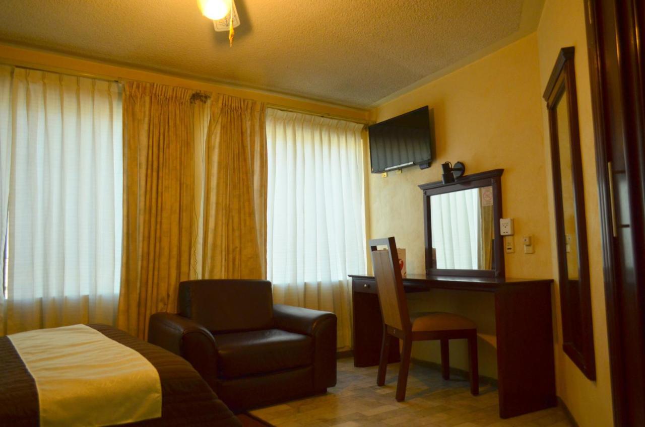 Hotel Flamingo Kristal Irapuato Extérieur photo